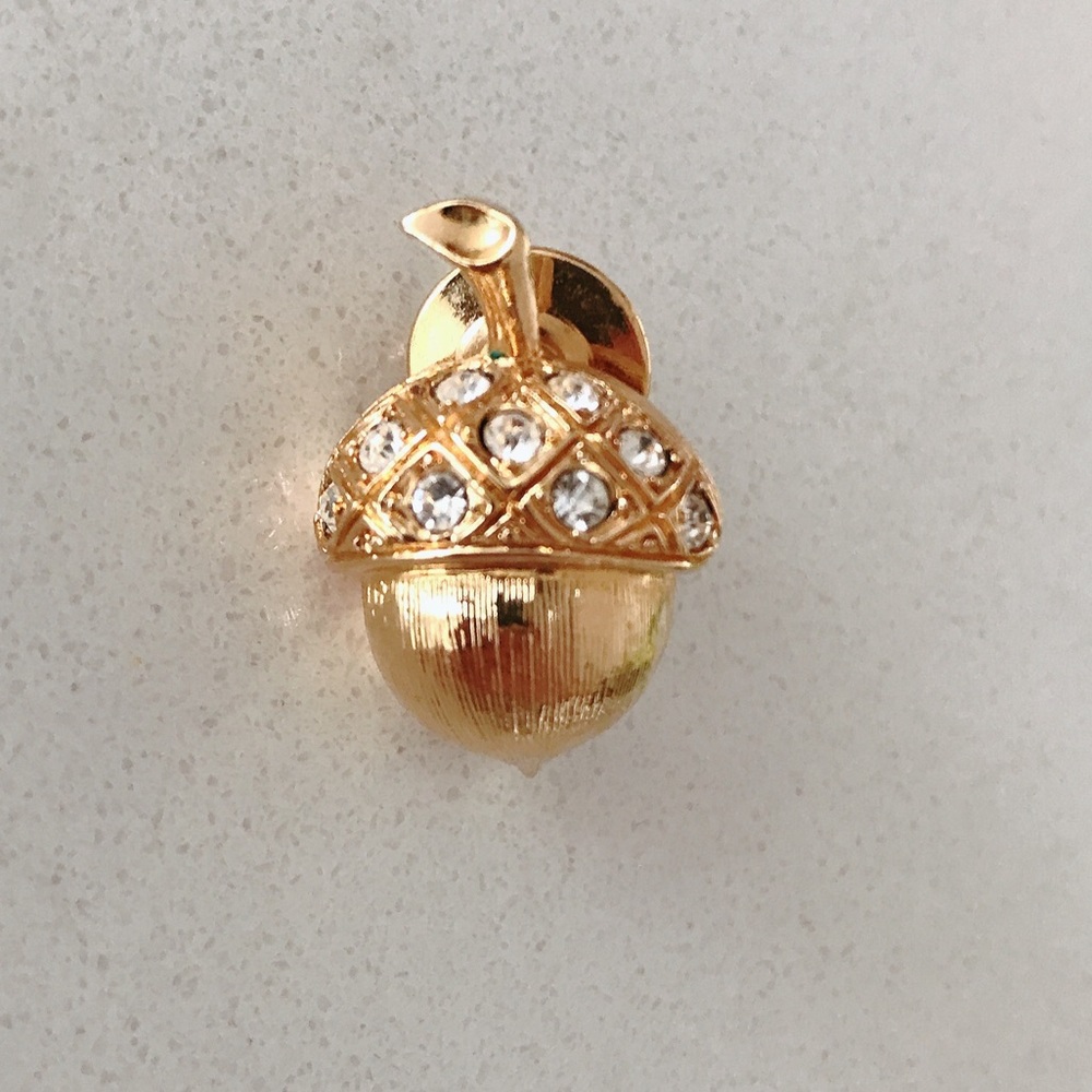 Vintage acorn gold pin